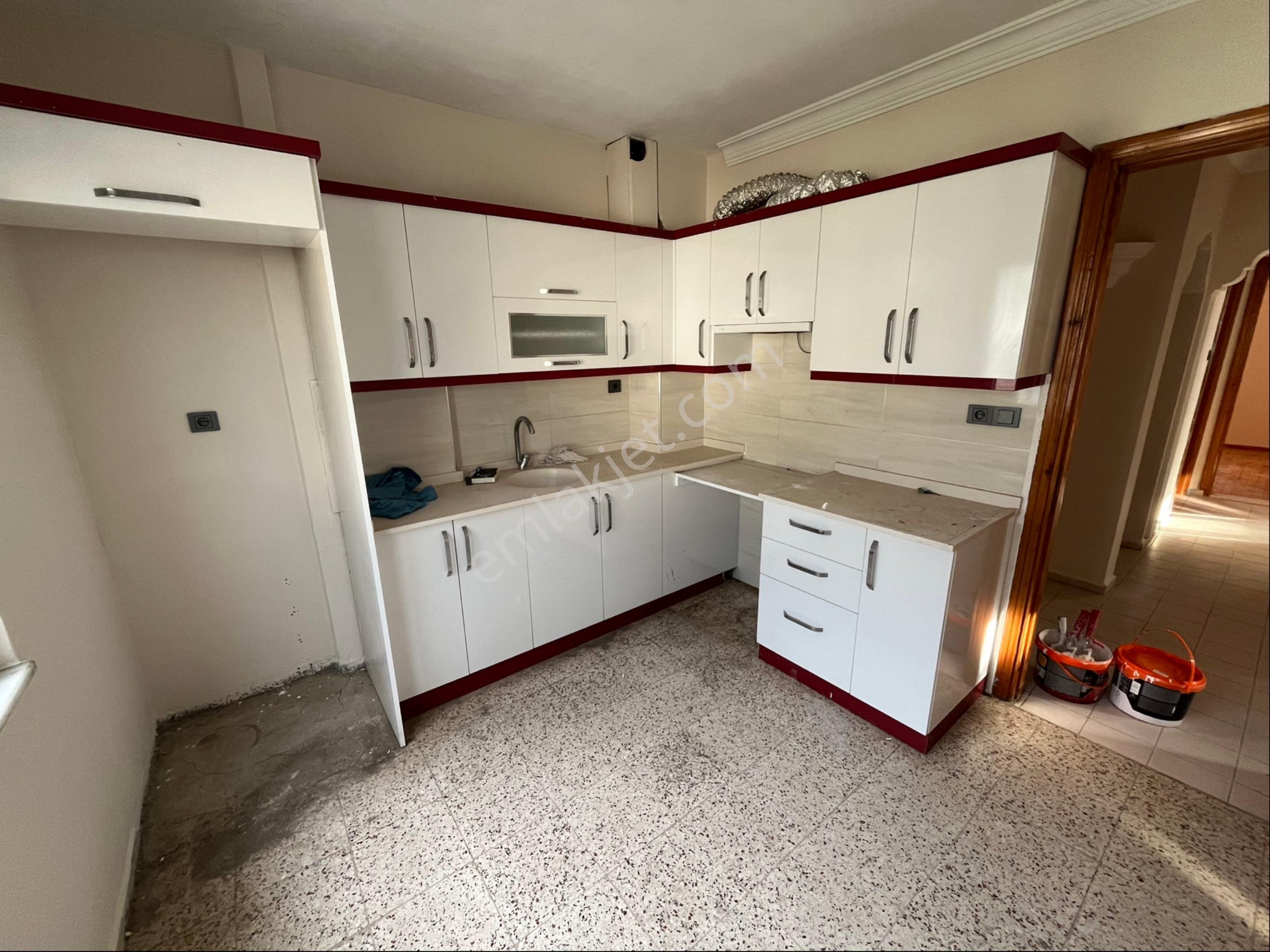 Miray Emlaktan Pınarbaşı Mahallesinde Kiralık 2+1 Daire - Görsel 6