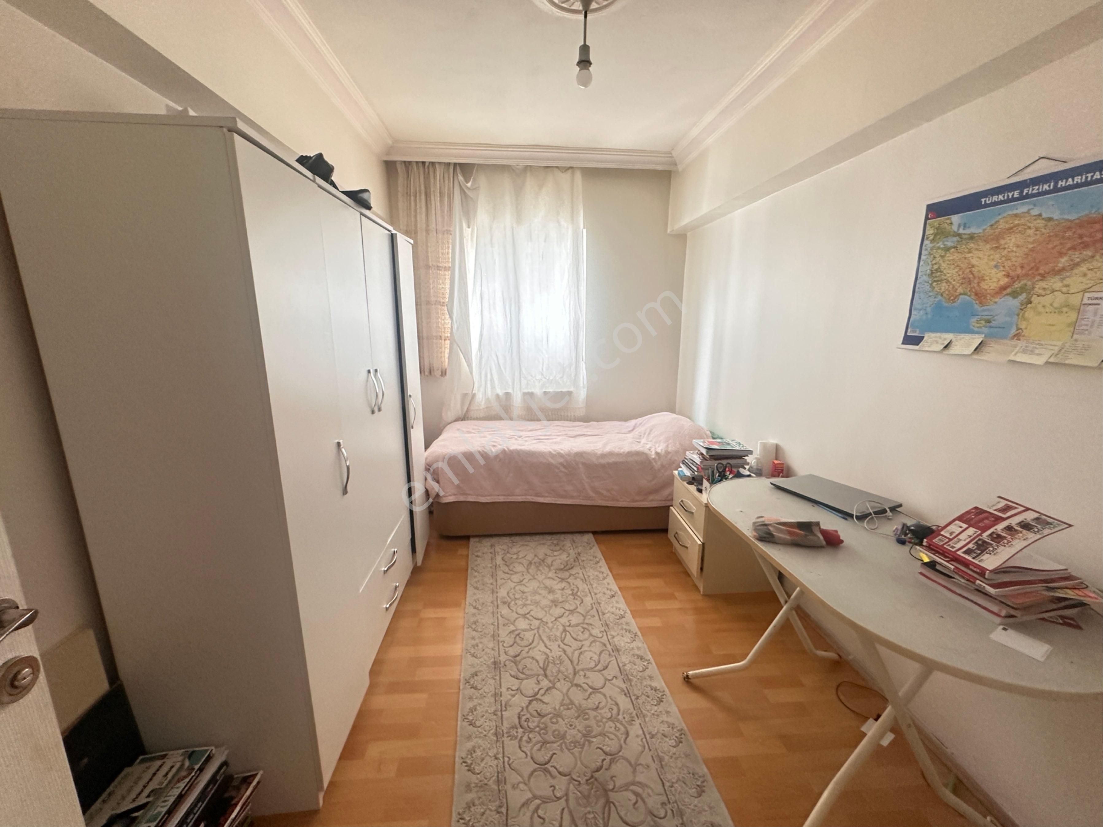 Aileler İçin İdeal, Anadolu Caddesinde Konumuyla Şaşırtan Satılık 3 Cepheli 3+1 Daire - Görsel 17