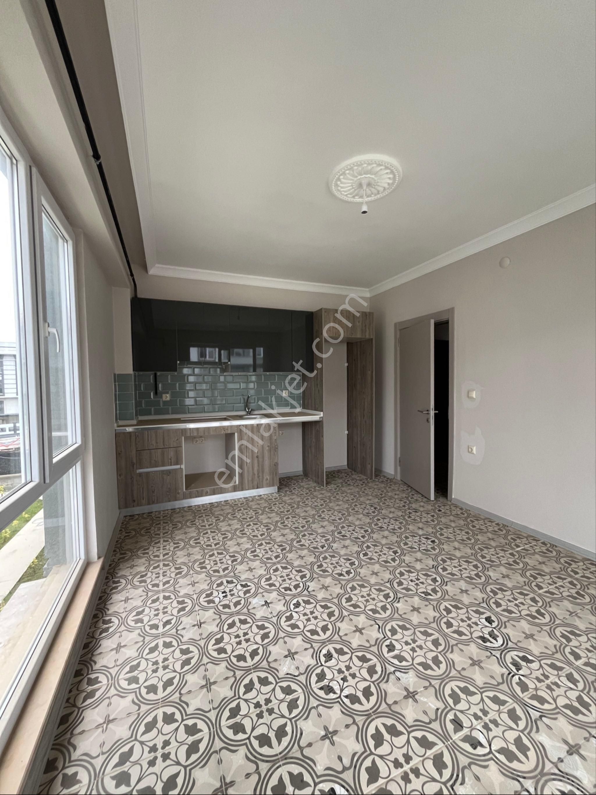 Sakarya Karasuda Havuzlu Sitede Daire - Görsel 13