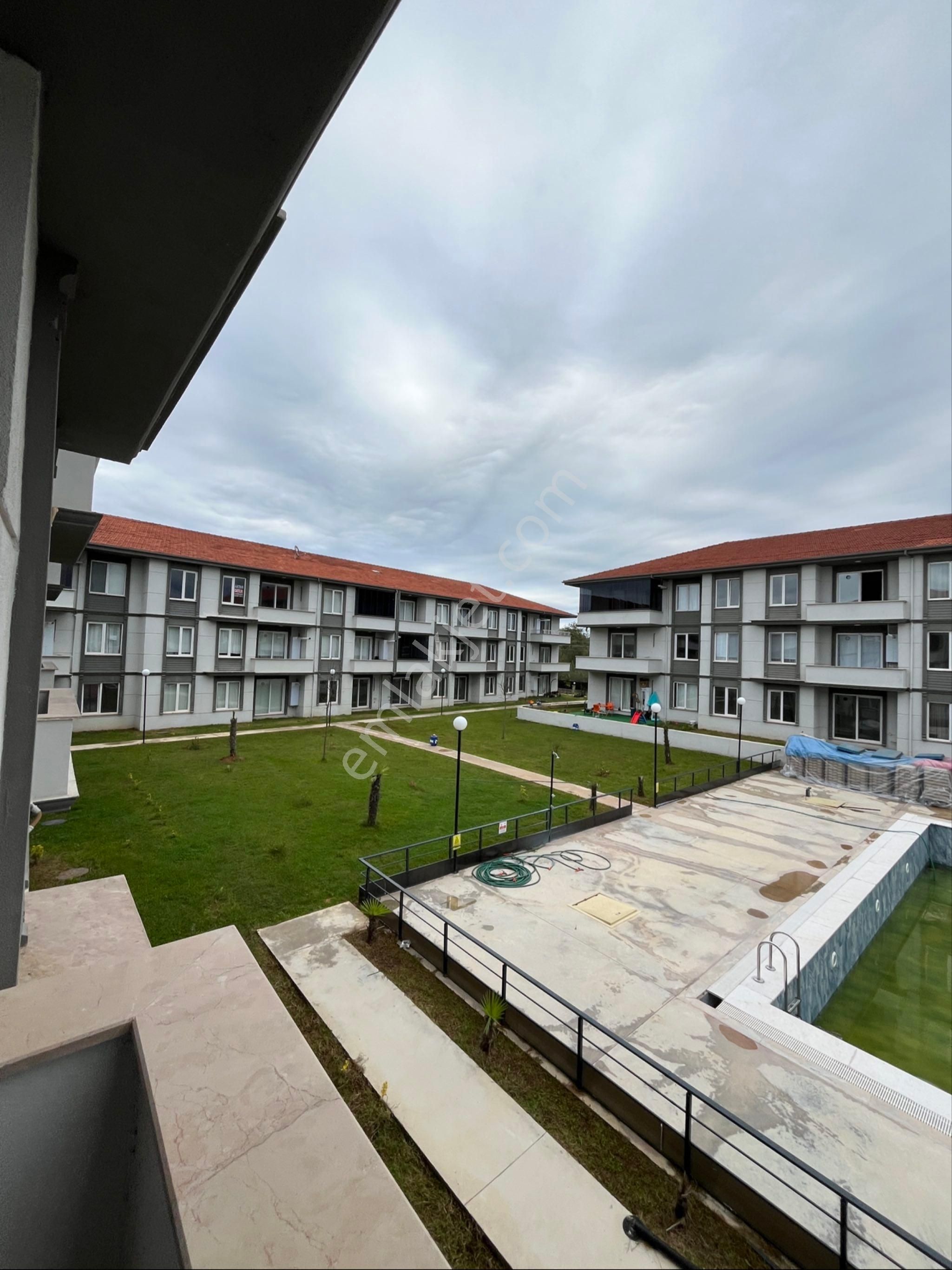 Sakarya Karasuda Havuzlu Sitede Daire - Görsel 9