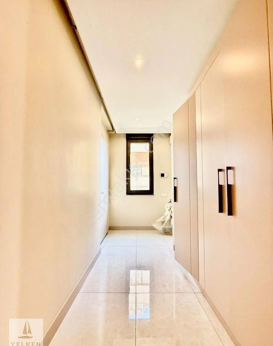 Caddebostan Sahil'de 200m2 4+1 Katta Tek Balkonlu Oturuma Hazır - Görsel 4