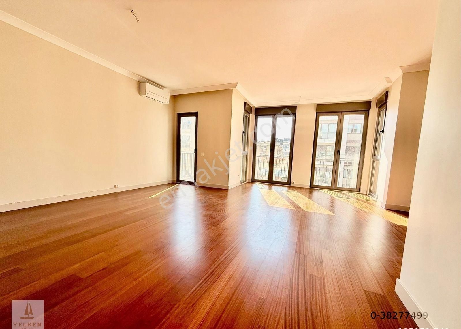 Caddebostan Sahil'de 200m2 4+1 Katta Tek Balkonlu Oturuma Hazır - Görsel 12