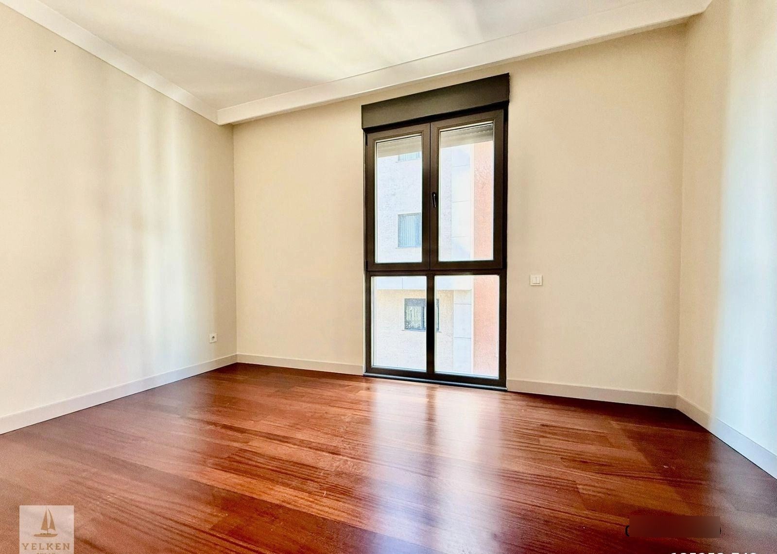 Caddebostan Sahil'de 200m2 4+1 Katta Tek Balkonlu Oturuma Hazır - Görsel 19