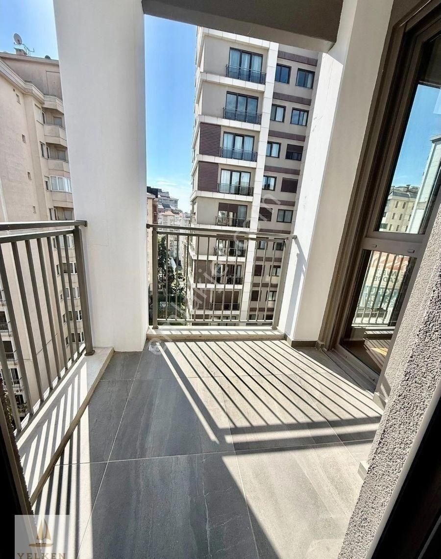 Caddebostan Sahil'de 200m2 4+1 Katta Tek Balkonlu Oturuma Hazır - Görsel 5