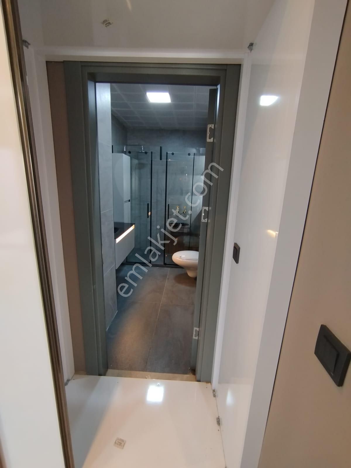 Buca Da Emsali Az Olan Lüx Kaliteli Ferah Satılık Merkezi Konumda Daire - Görsel 17