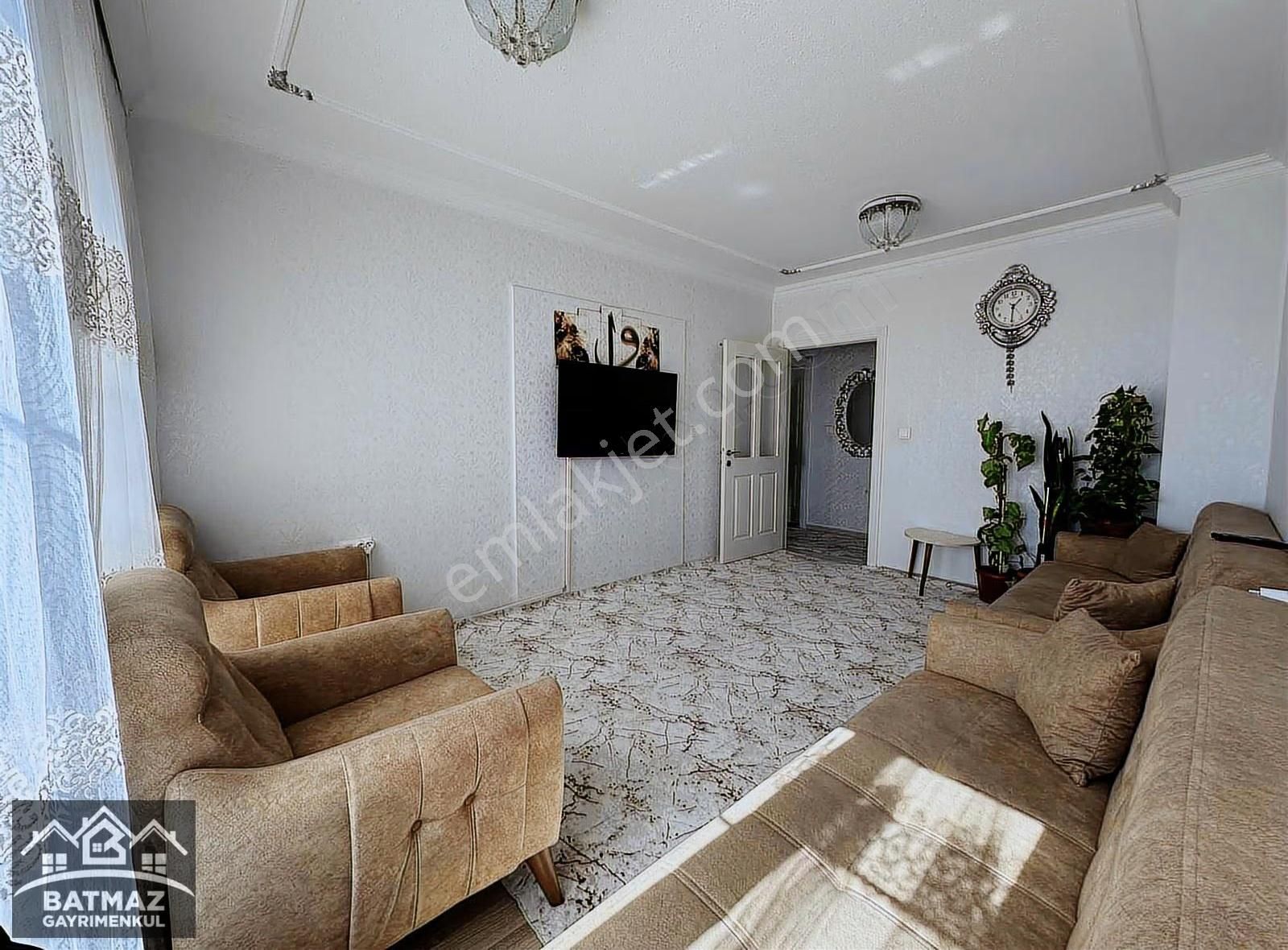 Batmaz'dan Beykent 3.etap Cadde Üstü Satılık 2+1 Bakımlı Daire - Görsel 4