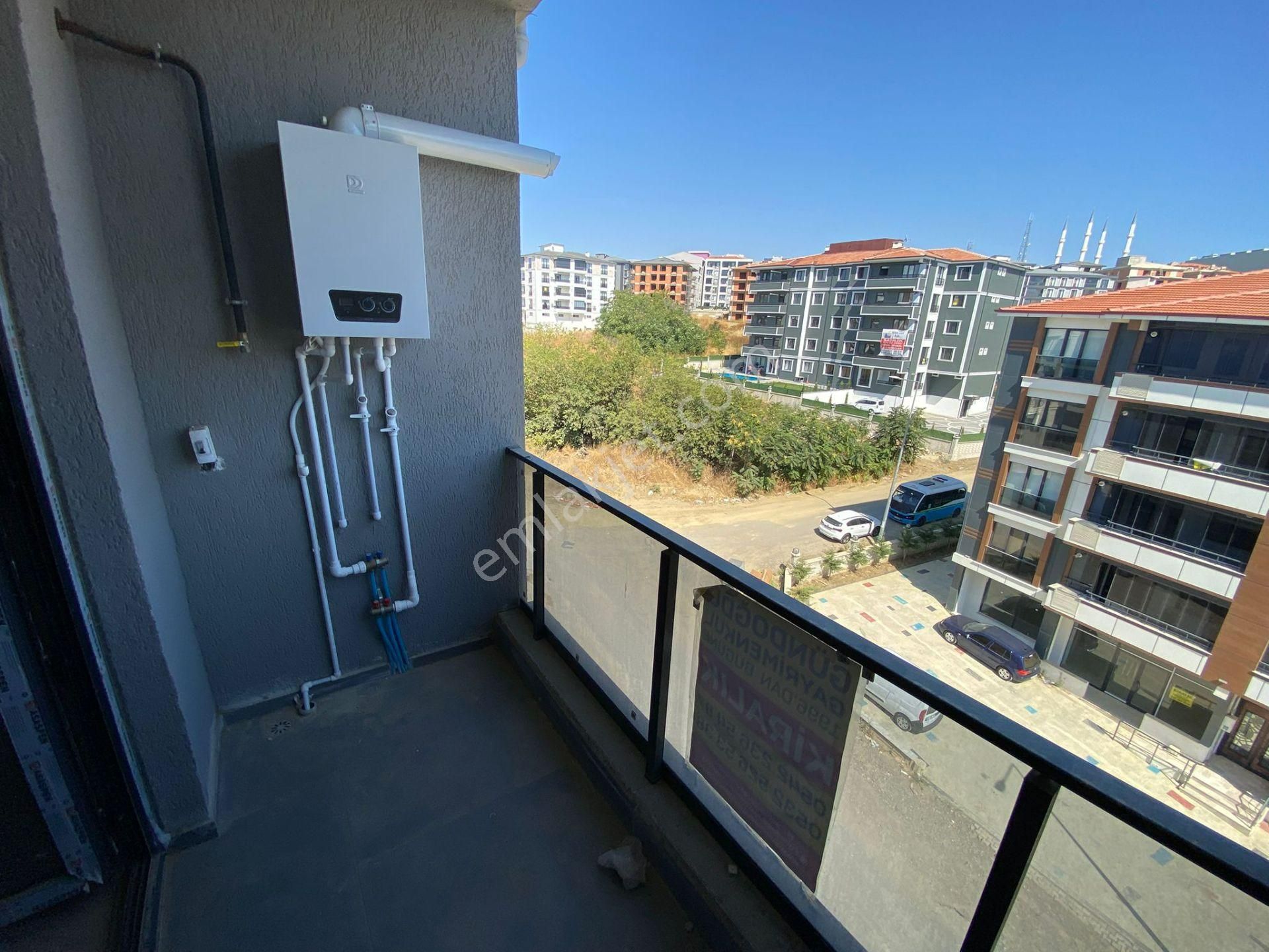 Ekşioğlu'ndan Tekirdağ Süleymanpaşa Atatürk Mah Havuzlu 1+1 Satılık Daire