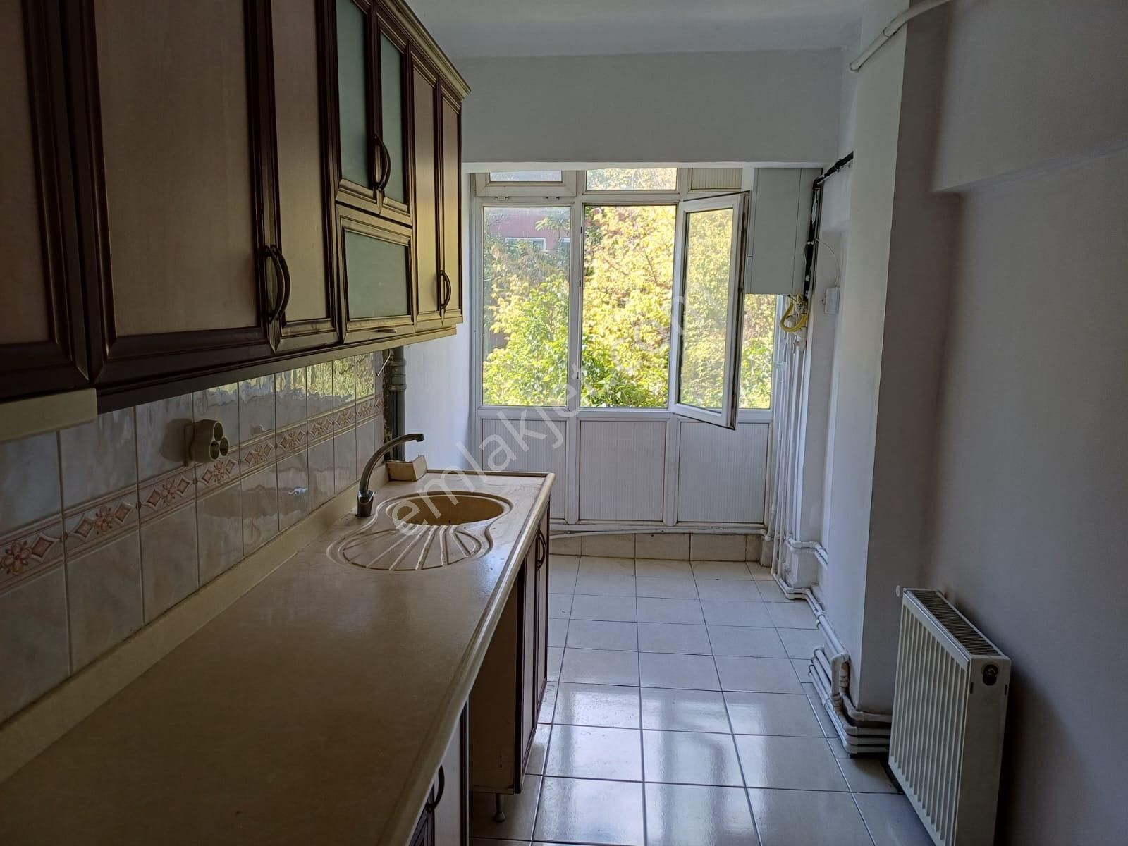 Gop Reşitgalip Caddesinde Kombili Otoparklı Katta Konuta İşyerine 3+1 Kiralık Daire - Görsel 12