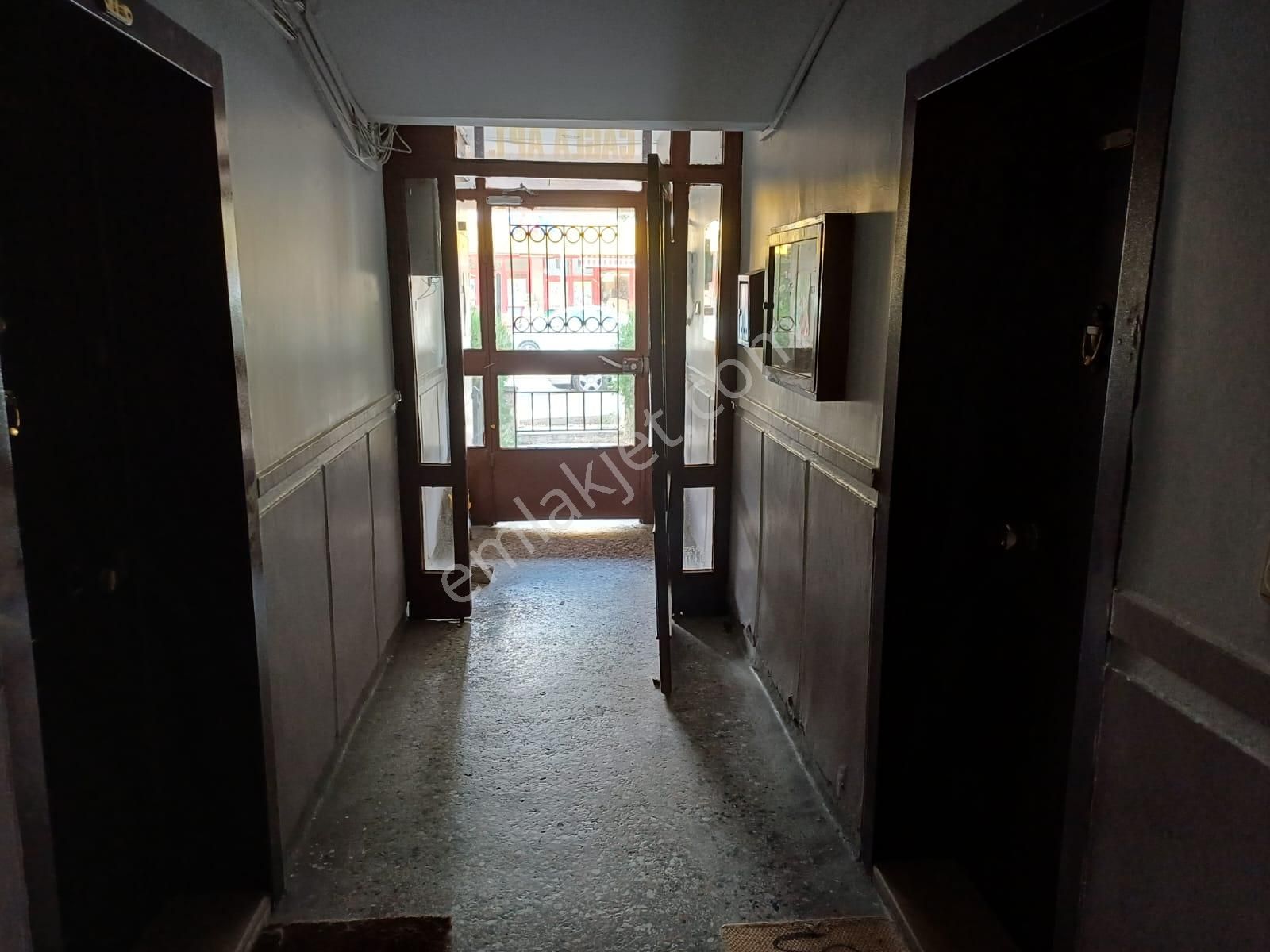 Gop Reşitgalip Caddesinde Kombili Otoparklı Katta Konuta İşyerine 3+1 Kiralık Daire - Görsel 38