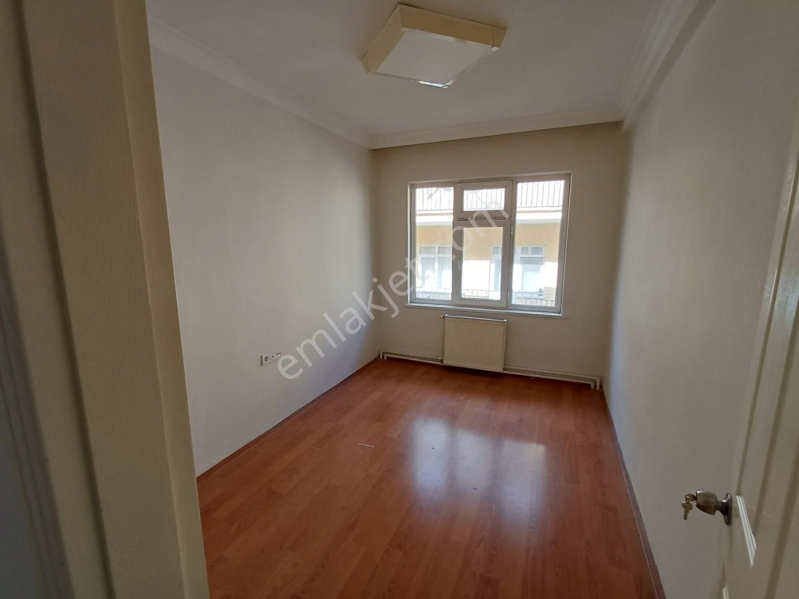 Gop Reşitgalip Caddesinde Kombili Otoparklı Katta Konuta İşyerine 3+1 Kiralık Daire - Görsel 27