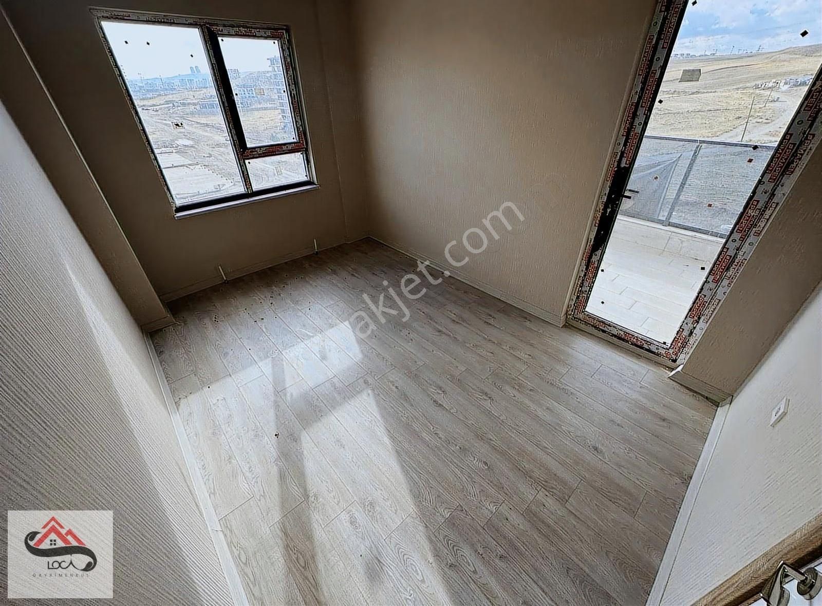 Saraycık Mh. Site İçi Ara Kat E.banyo G.odalı T.balkon M.lüx 4+1 - Görsel 28