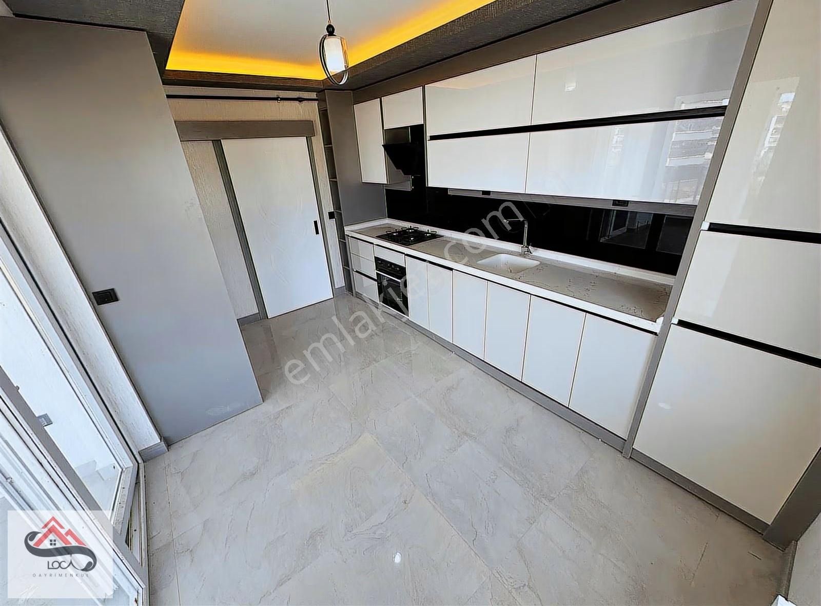 Loca'dan M.kemal'de Site İçi Geniş Peyzaj Alanı Y.girş U.lüx 3+1