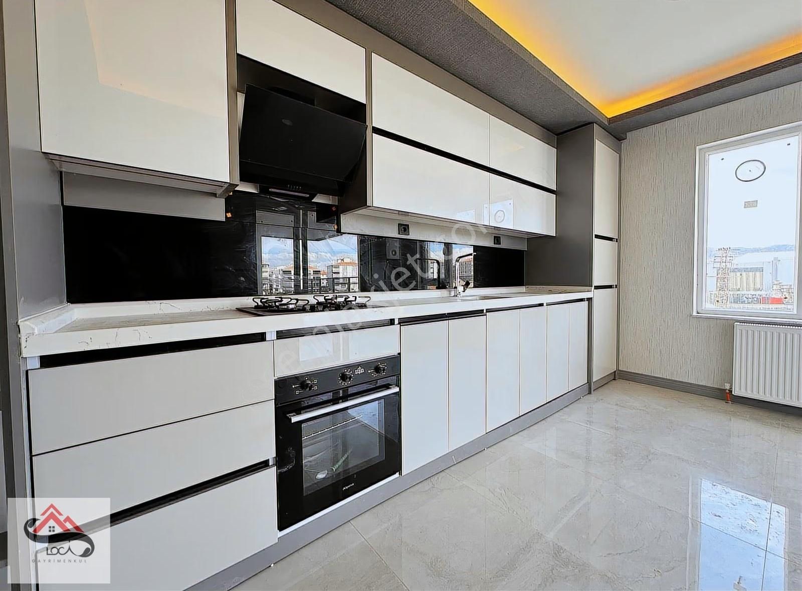 Loca'dan M.kemal'de Site İçi Geniş Peyzaj Alanı Y.girş U.lüx 3+1 - Görsel 14