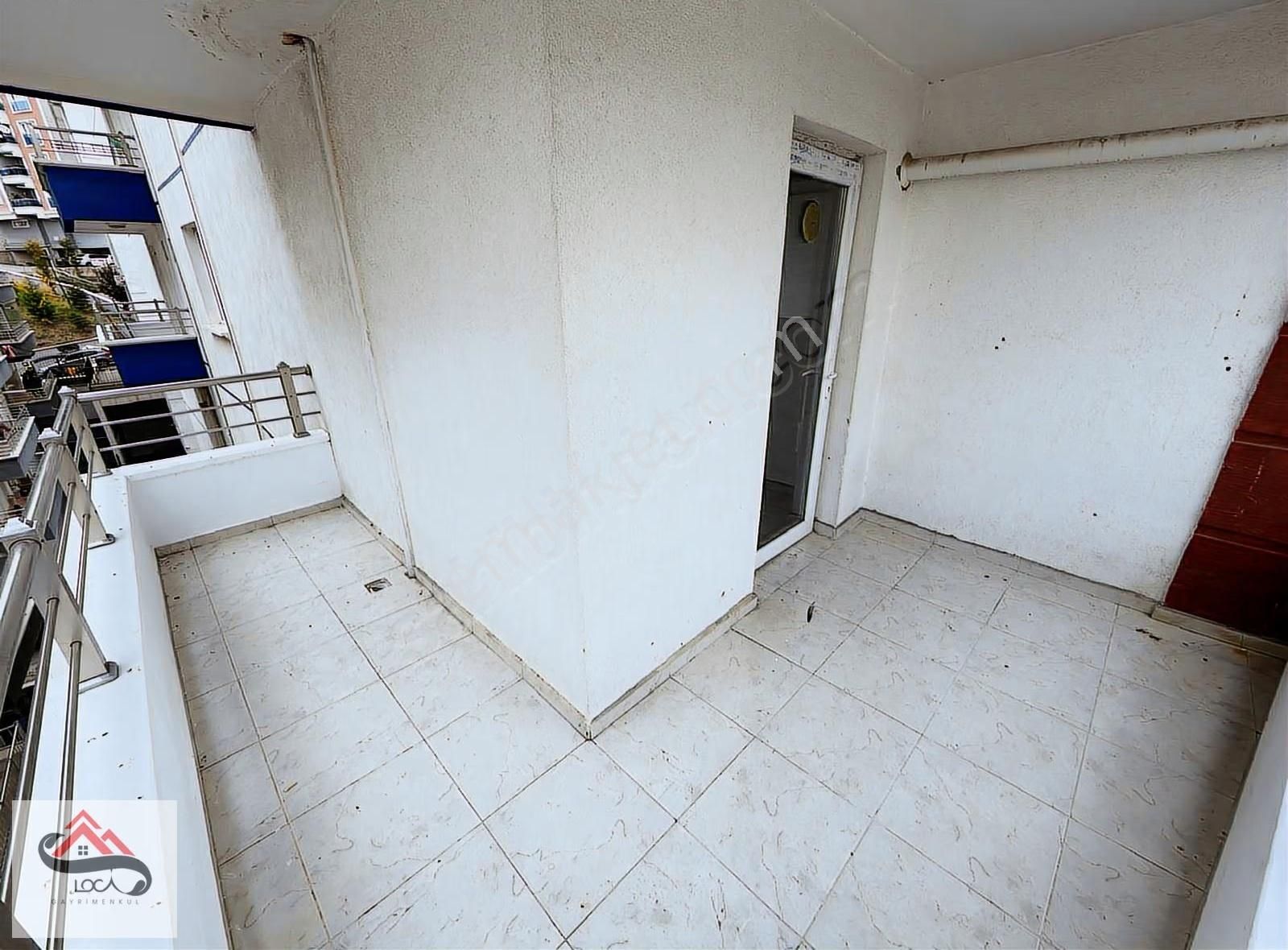 Karakeçili Cadde Üzeri Katta 3+1 Lüx 140m² Ön Cephe Çift Balkon - Görsel 15