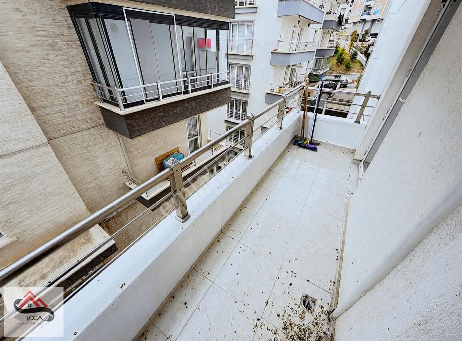 Karakeçili Cadde Üzeri Katta 3+1 Lüx 140m² Ön Cephe Çift Balkon - Görsel 13