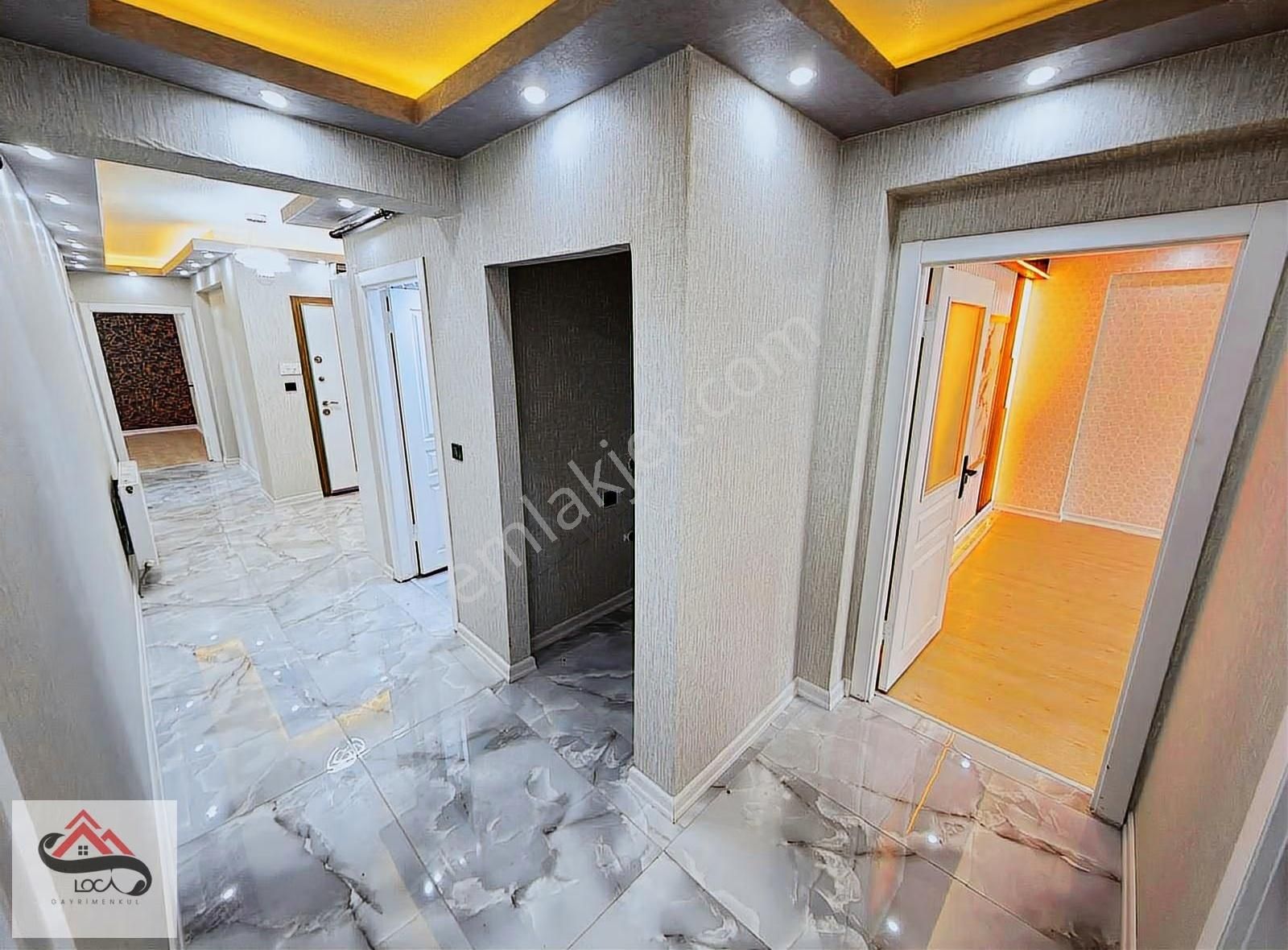 Karakeçili Cadde Üzeri Katta 3+1 Lüx 140m² Ön Cephe Çift Balkon