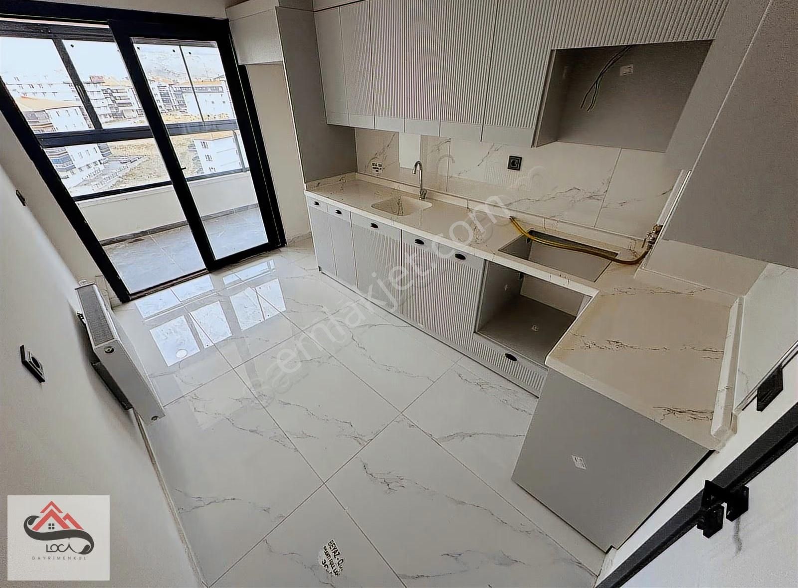 Loca'dan F.çakmak'ta Site İçerisinde Cam Balkon Petek Full U.lüx - Görsel 3