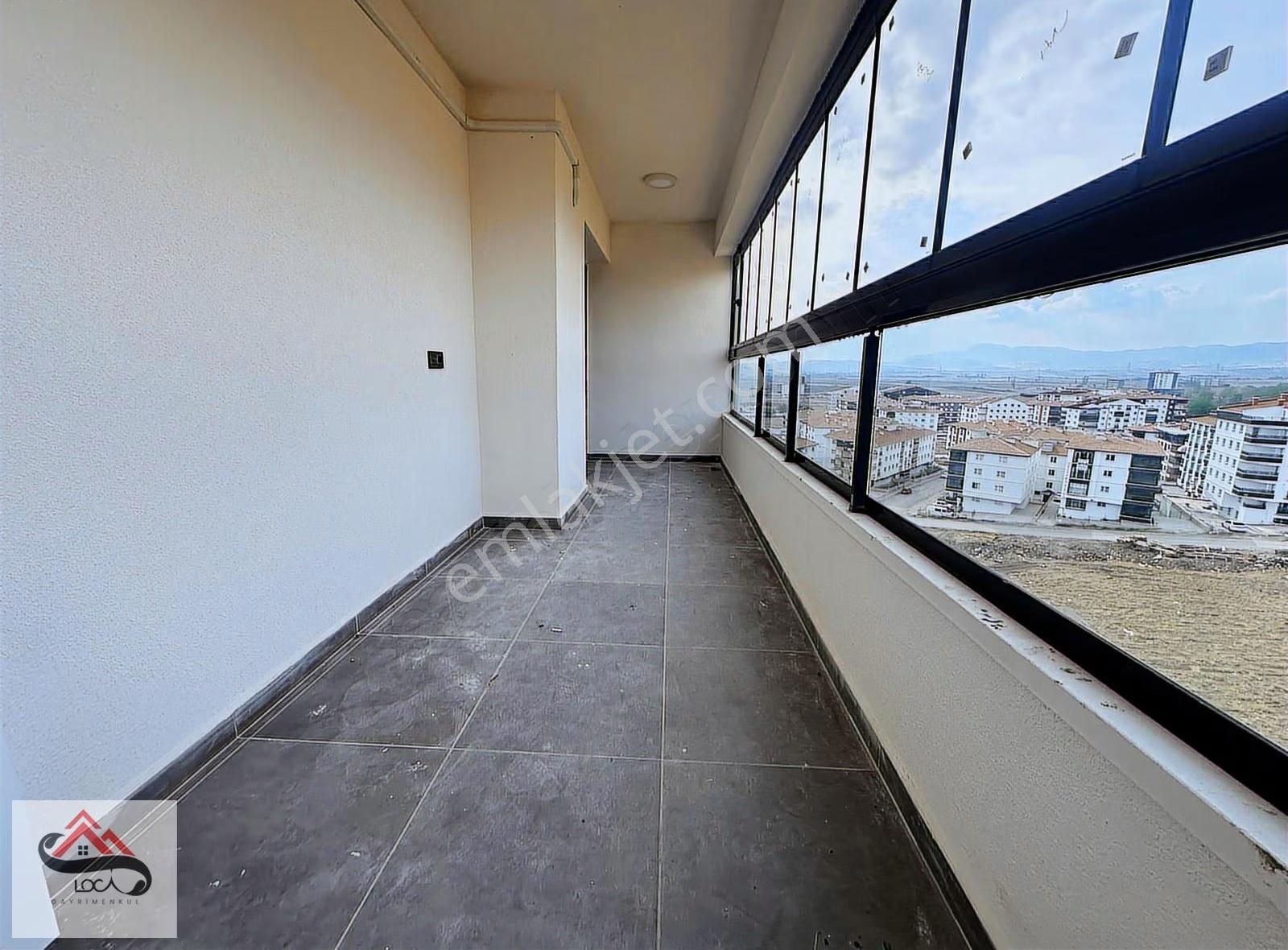 Loca'dan F.çakmak'ta Site İçerisinde Cam Balkon Petek Full U.lüx - Görsel 17