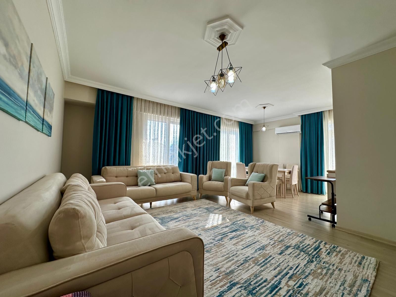 Turvilla'dan Konyaaltı Liman'da Geniş 3+1 Kiralık Daire