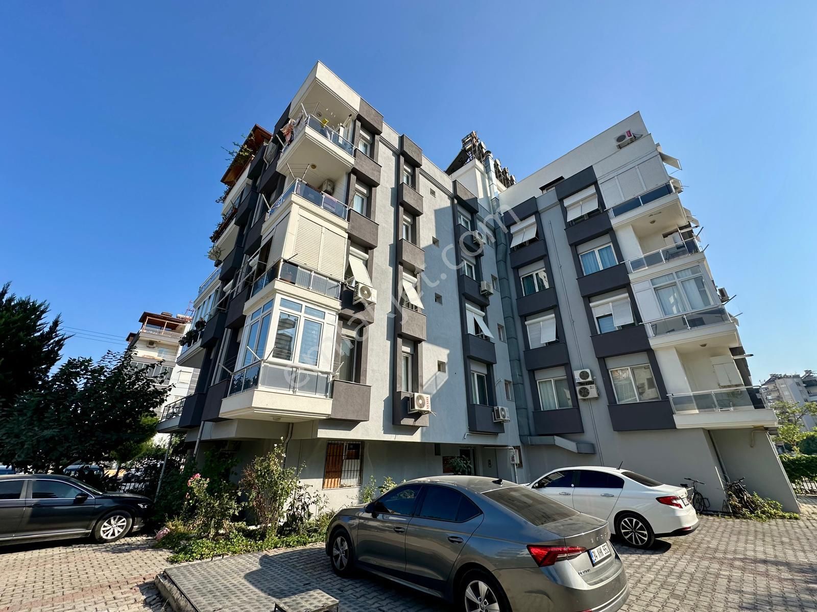 Turvilla'dan Konyaaltı Liman'da Geniş 3+1 Kiralık Daire - Görsel 24
