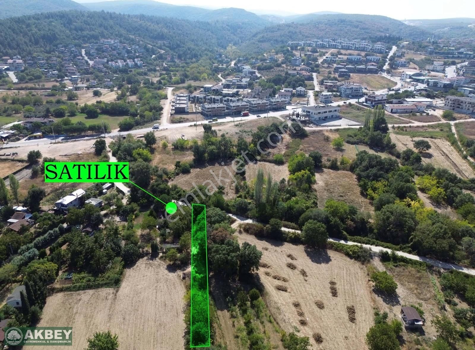 Akbey'den Ana Asfaltın Dibinde Resmi Yola Cephe Müstakil Arazi