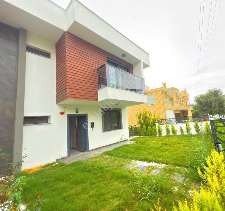 Kuşadasında Müstakil Özel Havuzlu 4+2 Sıfır Villa - Görsel 28