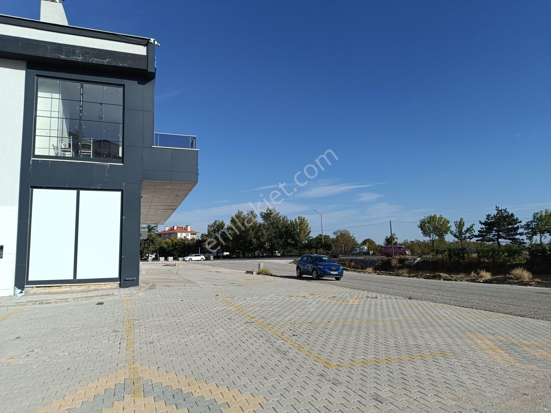 Antalya Çevre Yolun Da Karatay Haline Yakın İki Katlı Bina - Görsel 7