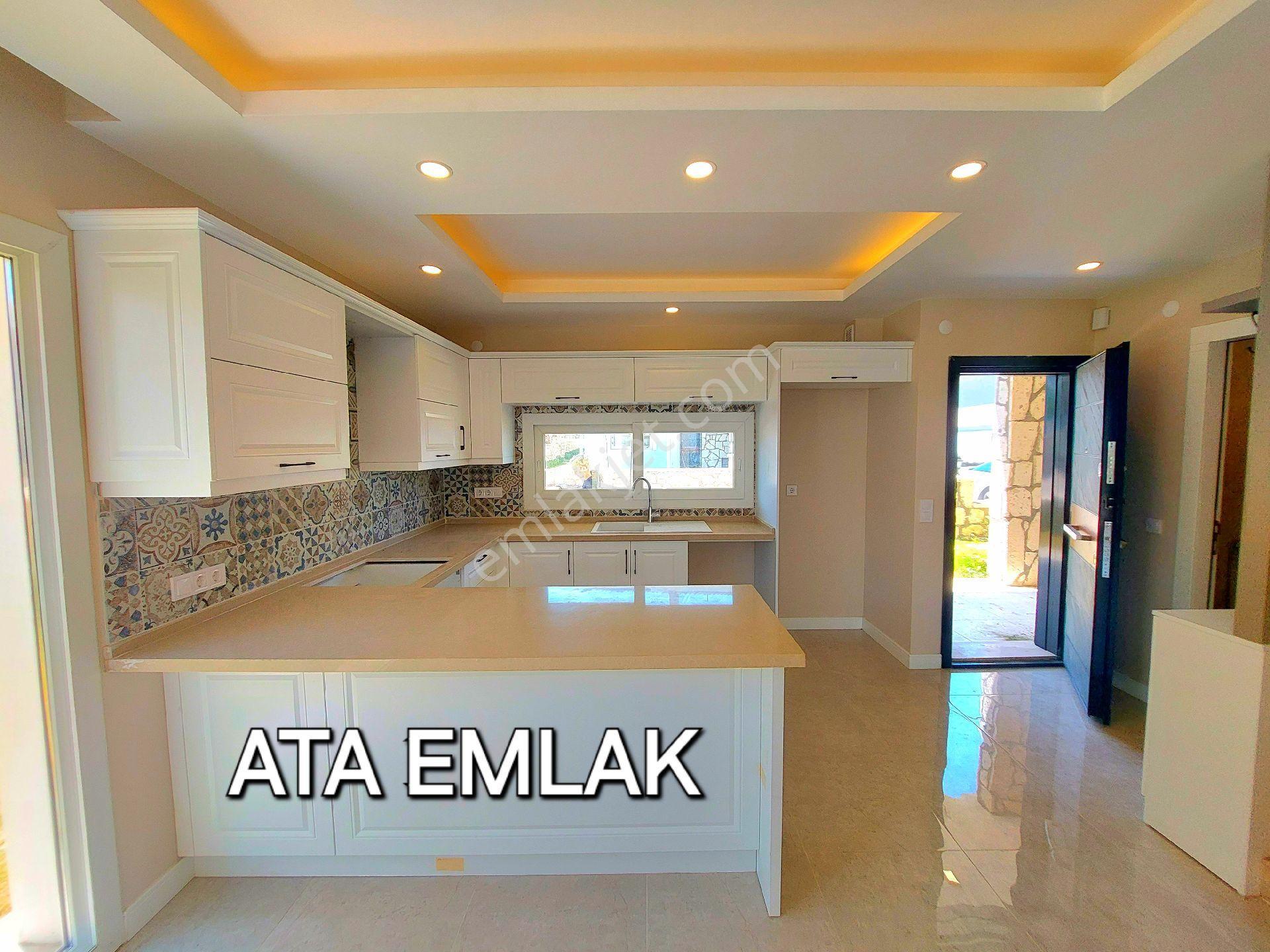 Davutlarda Açık Ve Kapalı Yüzme Havuzlu Sitede 3+1 Bahçeli Sıfır Villa - Görsel 9