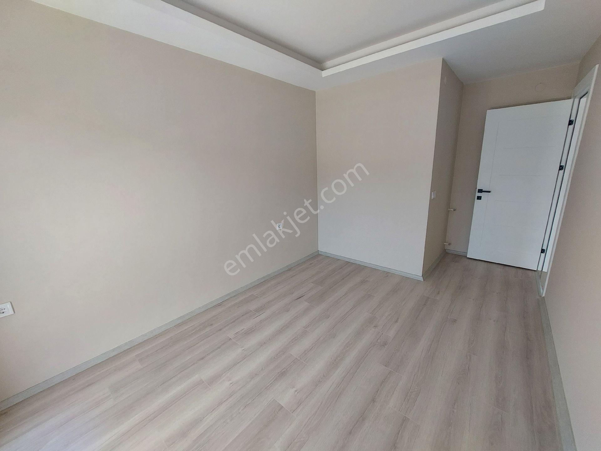 Davutlarda Açık Ve Kapalı Yüzme Havuzlu Sitede 3+1 Bahçeli Sıfır Villa - Görsel 17
