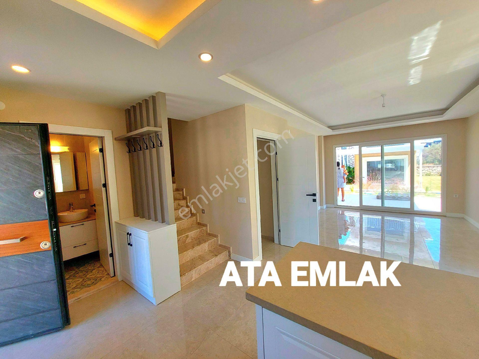 Davutlarda Açık Ve Kapalı Yüzme Havuzlu Sitede 3+1 Bahçeli Sıfır Villa - Görsel 11