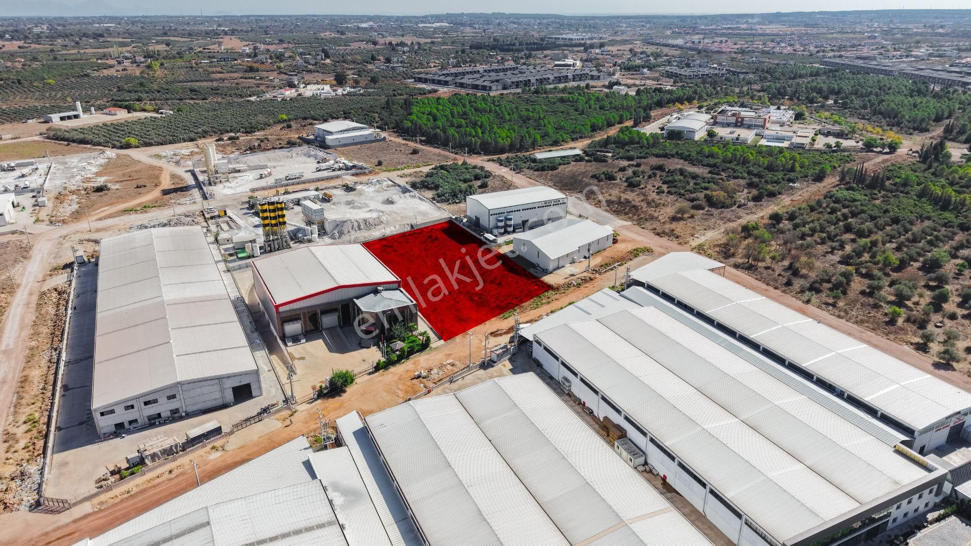 Akdeniz Bulvarına Bir Parsel Tam Ticari - Görsel 5