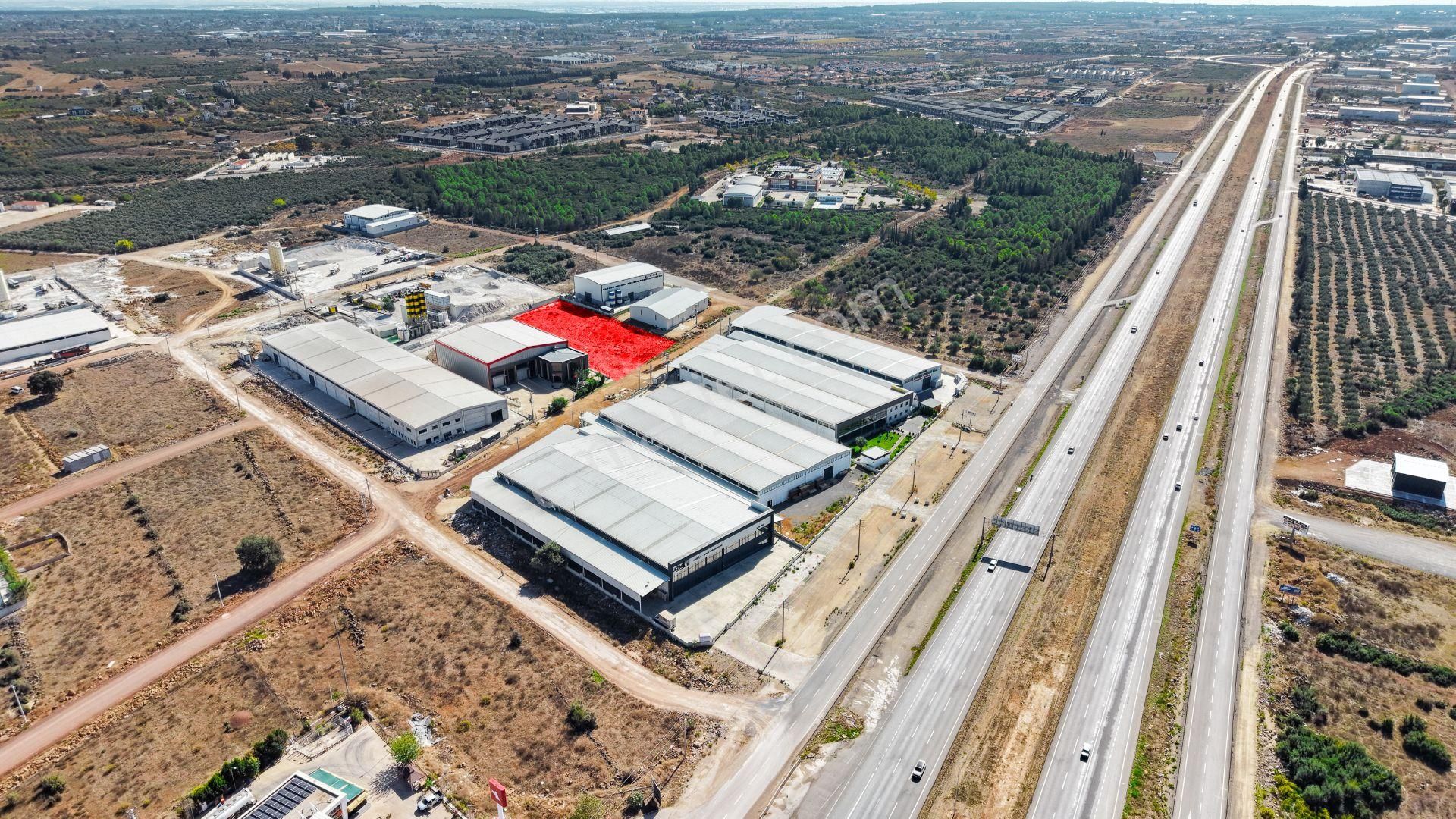 Akdeniz Bulvarına Bir Parsel Tam Ticari - Görsel 4