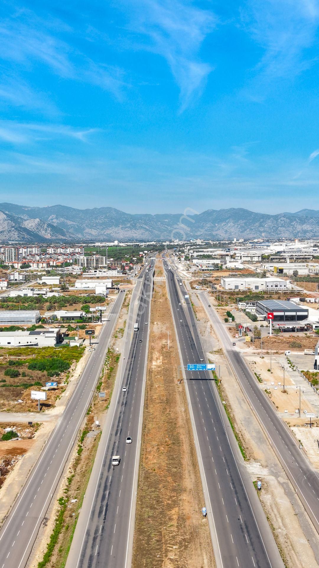 Akdeniz Bulvarına Bir Parsel Tam Ticari - Görsel 19