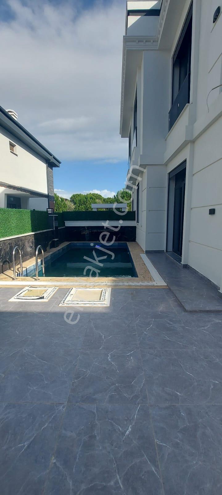 Çamlık Da Alt Katda Odası Olan Müstakil Havuzlu Lüks Villa - Görsel 6
