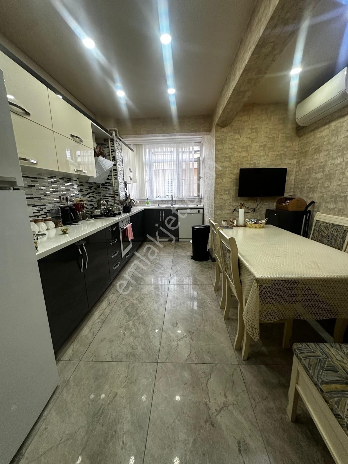 ▃artemin▃altıntepe Sahil'de Harika Konumda Ön Cephe 225m² 4+2 - Görsel 8