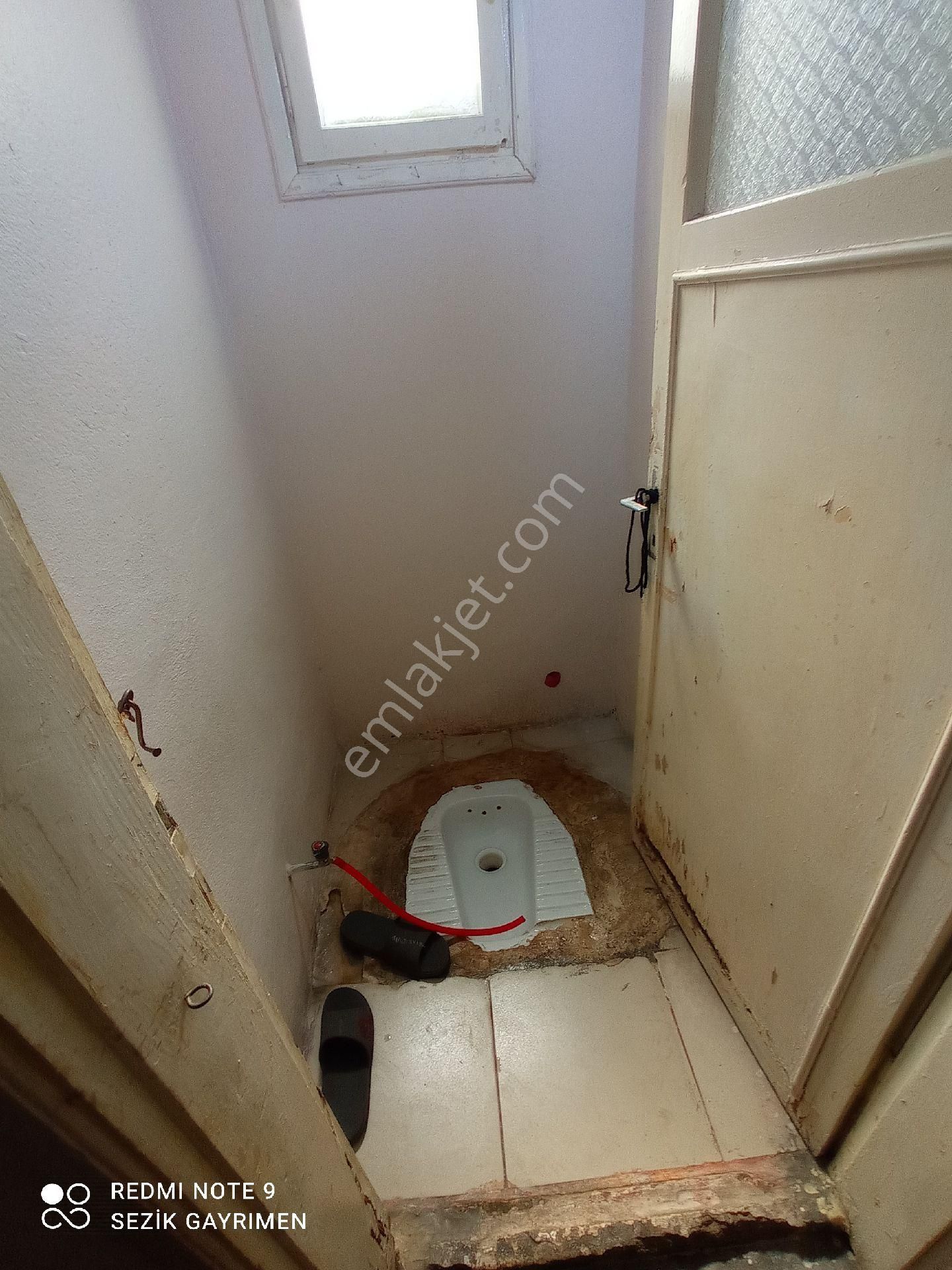 Gülbahçe M.h.obalar Caddesi Civarı Komple Satılık Müstakil Ev - Görsel 18