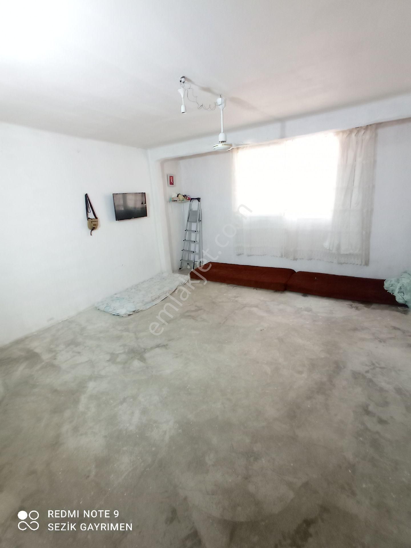 Gülbahçe M.h.obalar Caddesi Civarı Komple Satılık Müstakil Ev - Görsel 23