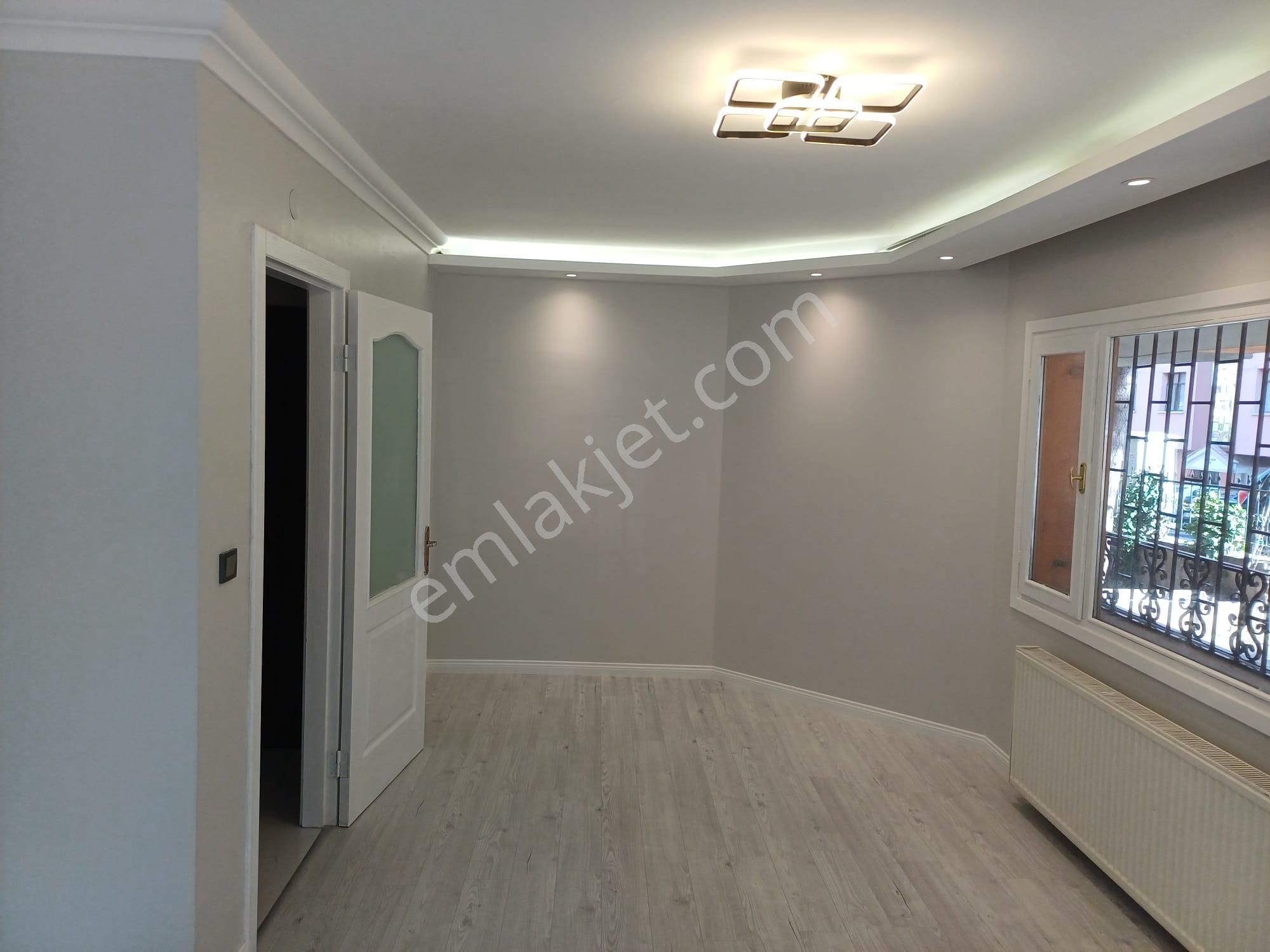 Birlik Mahallesi Yaşam Hastanesine Yakın İçi Lüks Yapılı Bahçe Kullanımlı 3+1 Giriş Satılık Daire - Görsel 2