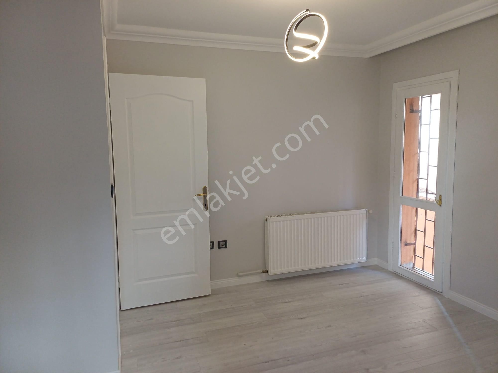 Birlik Mahallesi Yaşam Hastanesine Yakın İçi Lüks Yapılı Bahçe Kullanımlı 3+1 Giriş Satılık Daire - Görsel 13