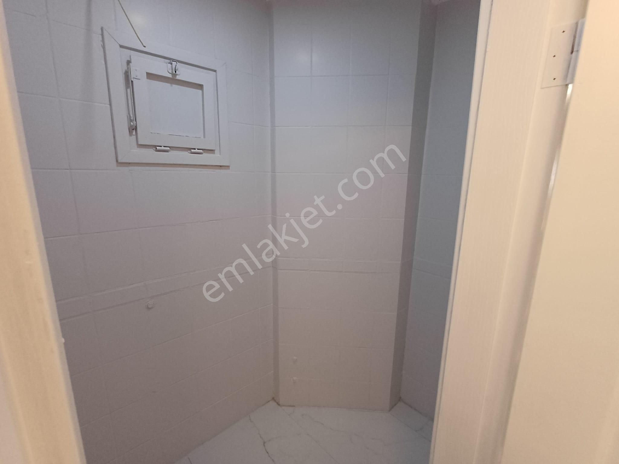 Birlik Mahallesi Yaşam Hastanesine Yakın İçi Lüks Yapılı Bahçe Kullanımlı 3+1 Giriş Satılık Daire - Görsel 29