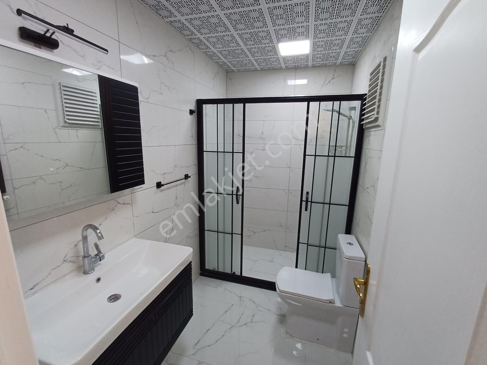 Birlik Mahallesi Yaşam Hastanesine Yakın İçi Lüks Yapılı Bahçe Kullanımlı 3+1 Giriş Satılık Daire - Görsel 23