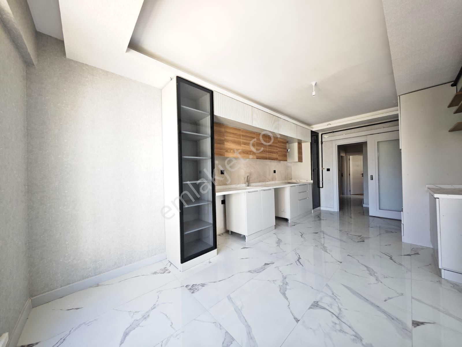 Feridunçelik'te Ultra Lüks Yapılı 3+1 Katta Kiralık Daire !! - Görsel 4