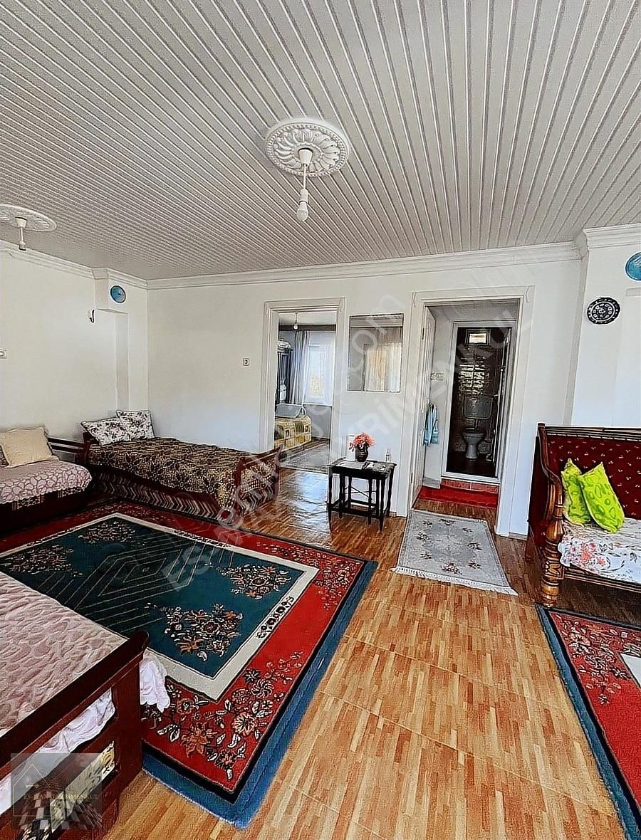 Kumsaz'da Satılık Bahçeli 2 Katlı Müstakil Ev - Görsel 2