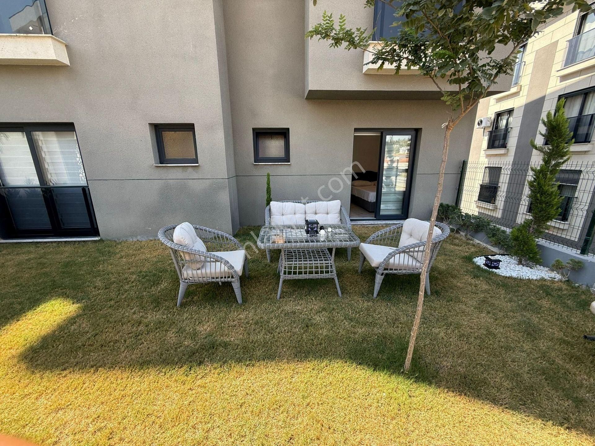 Kuşadası Villa Tadında ,full Yeni Eşyalı, Havuzlu, Kapalı Garajlı Bahçeli Daire - Görsel 13