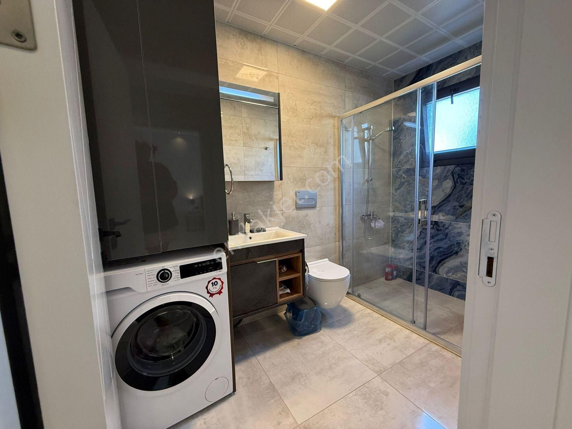 Kuşadası Villa Tadında ,full Yeni Eşyalı, Havuzlu, Kapalı Garajlı Bahçeli Daire - Görsel 2