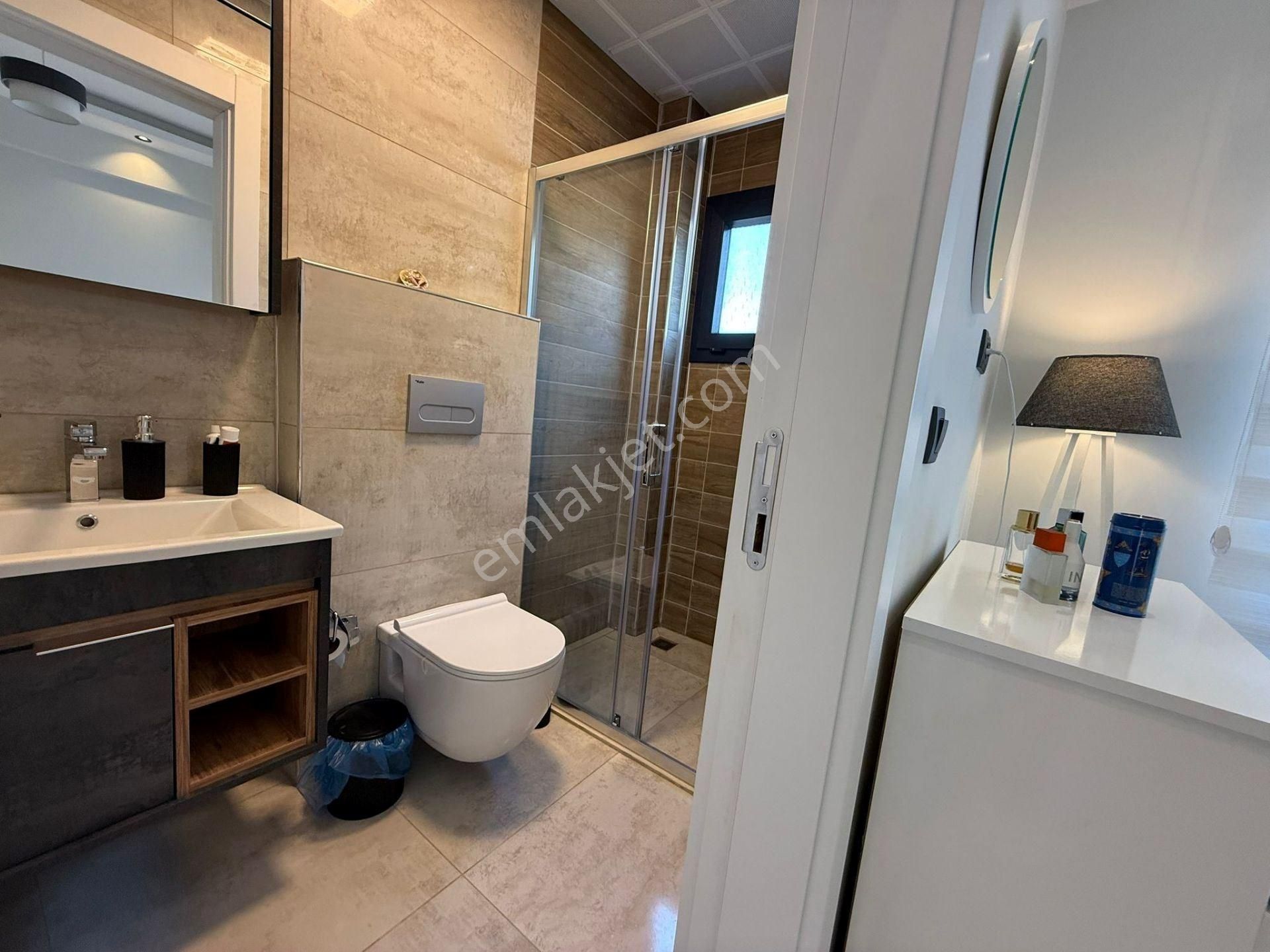 Kuşadası Villa Tadında ,full Yeni Eşyalı, Havuzlu, Kapalı Garajlı Bahçeli Daire - Görsel 10