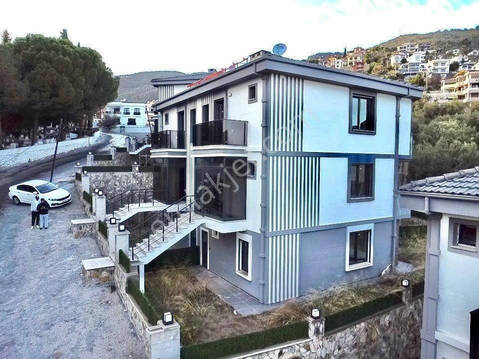 Cadde'den Körfezin İncisi Altınoluk^ta Deniz Manzaralı Villa - Görsel 11