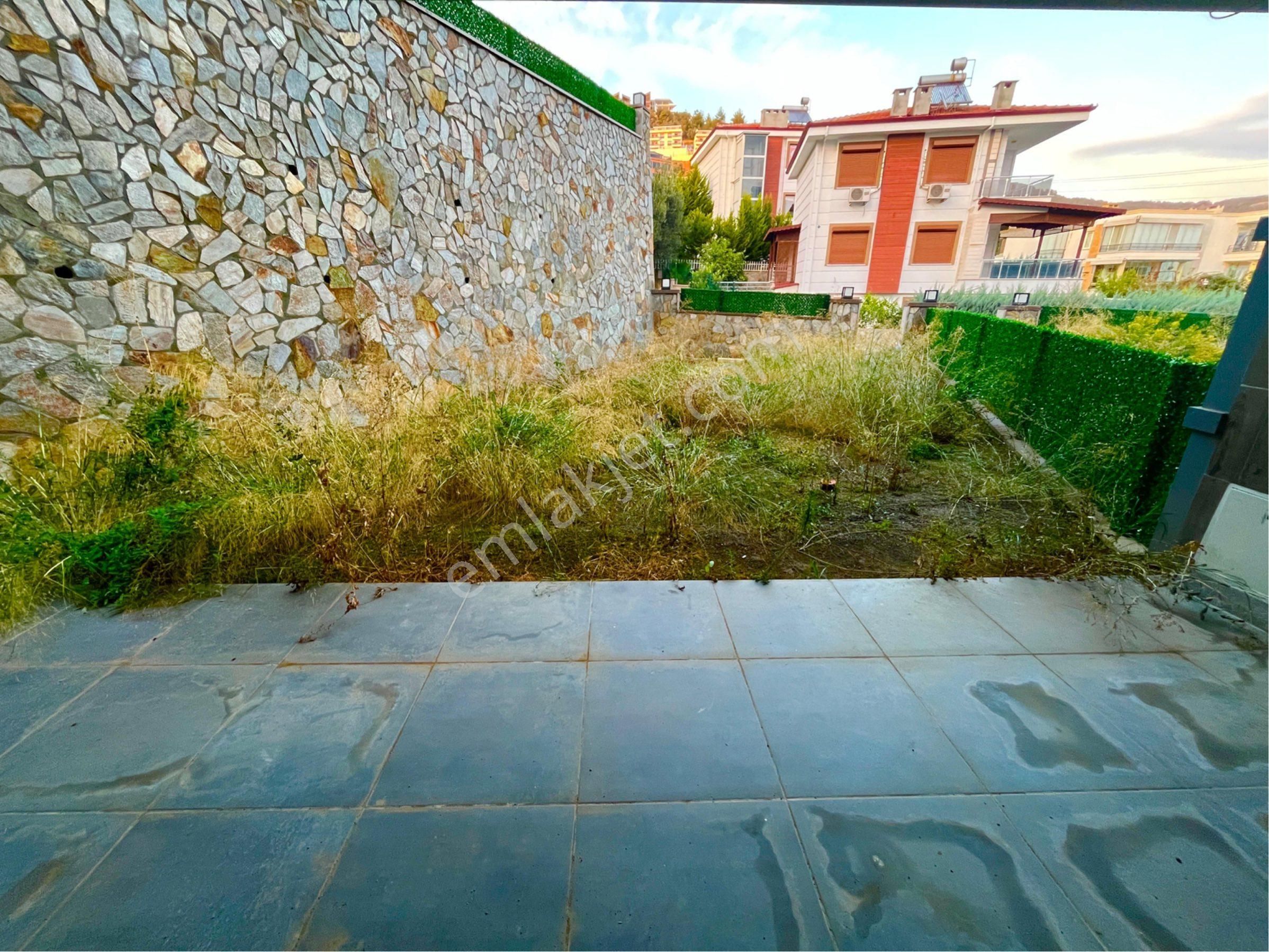 Cadde'den Körfezin İncisi Altınoluk^ta Deniz Manzaralı Villa - Görsel 24