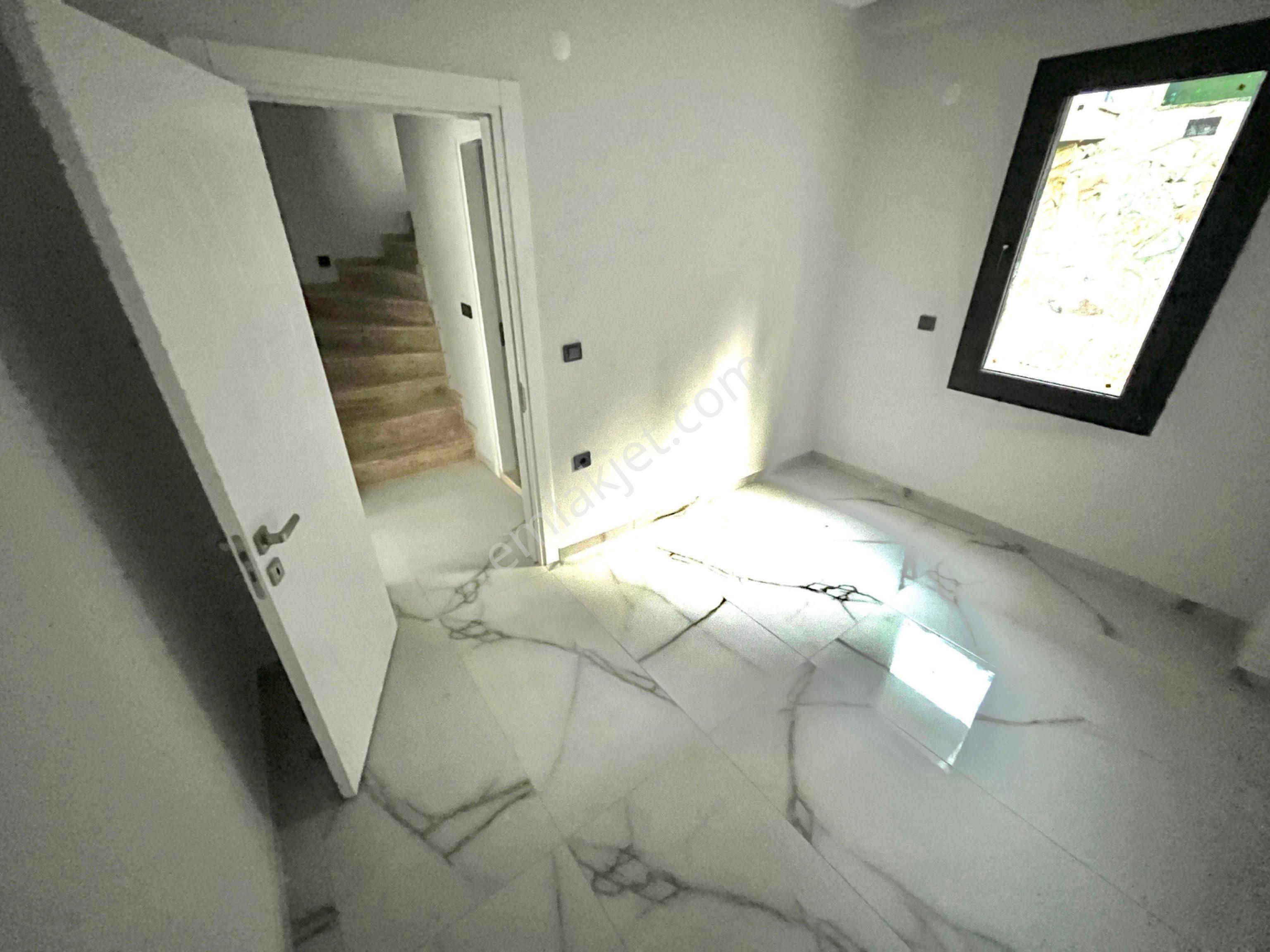 Cadde'den Körfezin İncisi Altınoluk^ta Deniz Manzaralı Villa - Görsel 15