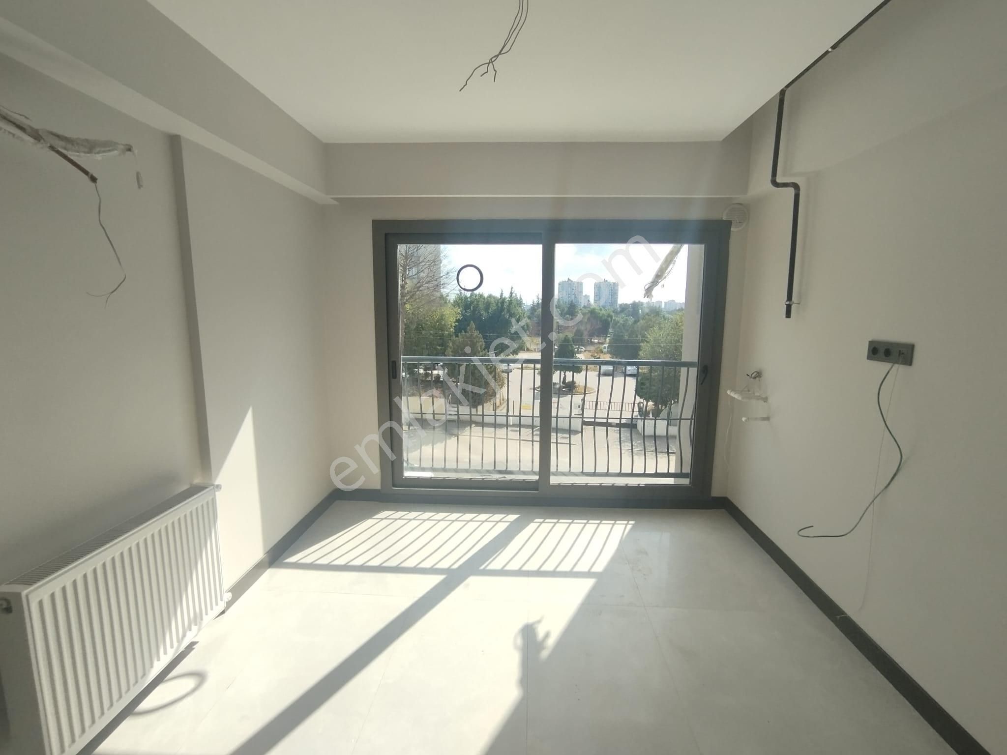 Beyazevlerde Mükemmel Lokasyonda Yatırımlık 1+1 Sıfır Lüks Daire